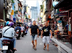 Vietnam attracts more than 2.35 million foreign tourists in 10 months