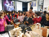 In Photos: Black Friday hits AEON Mall Long Bien in Hanoi