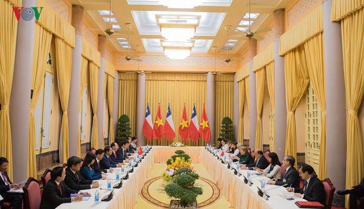 welcoming ceremony for chilean president in hanoi