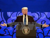 US President delivers speech at APEC CEO Summit