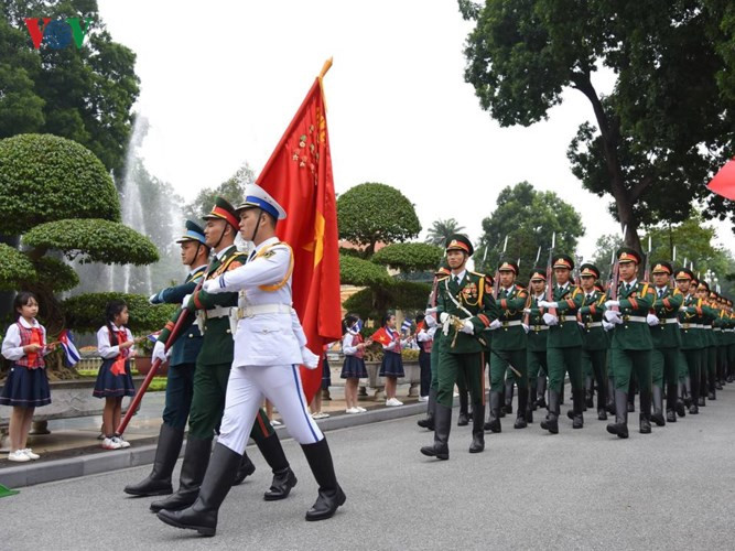 cuban president welcomed in hanoi