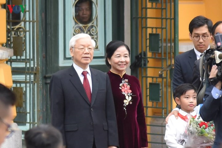 cuban president welcomed in hanoi