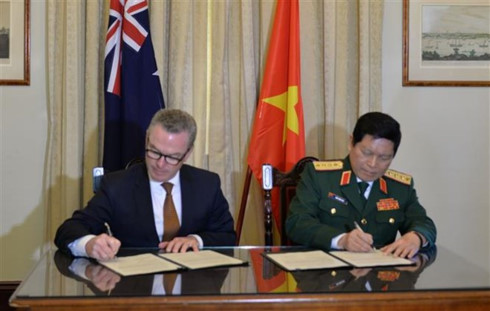 vietnam australia sign joint declaration on defence cooperation