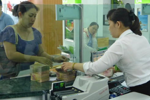 moodys lowers outlook on vietnamese banking system