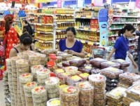 Hanoi, HCM City spend VND47 trillion on Tet goods
