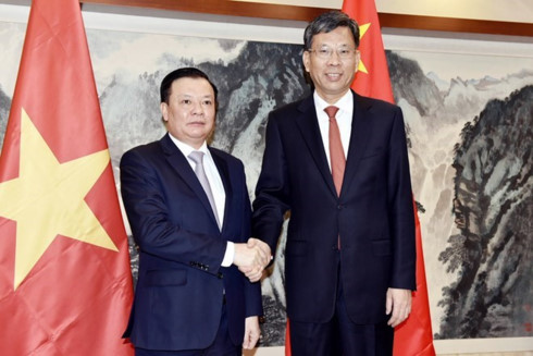 vietnam china seek to step up financial cooperation