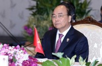 Vietnam resolutely protects international law in East Sea issue