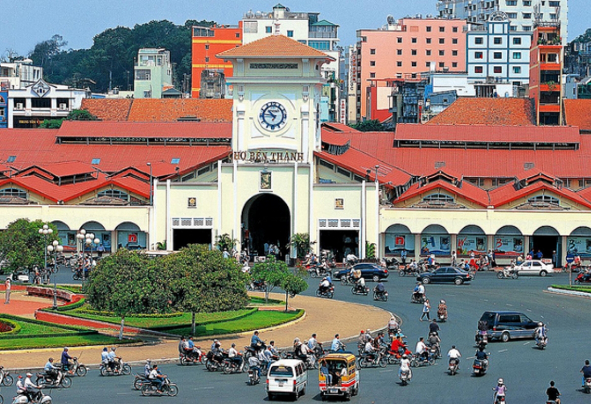 HCM City ranks among top 10 cheapest cities for foreigners
