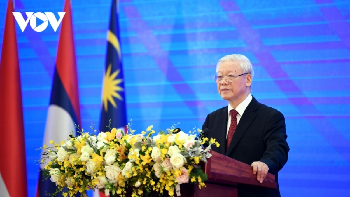  General Secretary and State President Nguyen Phu Trong gives an opening speech at the 37th ASEAN Summit