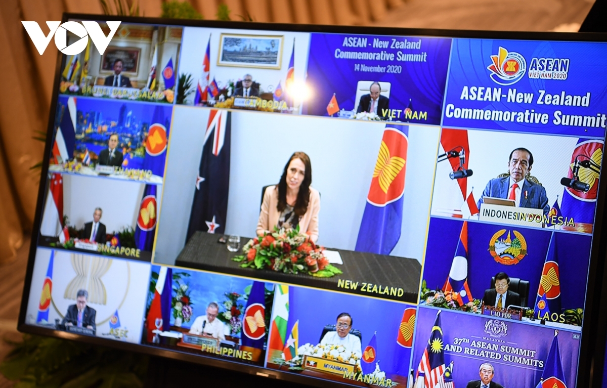 New Zealand Prime Minister Jacinda Ardern (in the middle) supports ASEAN's central role in the regional architecture.