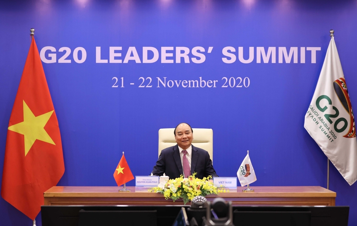 PM Nguyen Xuan Phuc addresses the second session of the G20 Summit 2020.