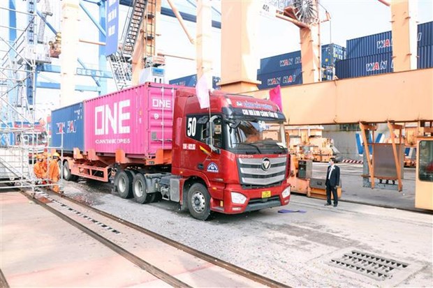 First northern seaport handles 1 million TEUs of goods in a year hinh anh 1