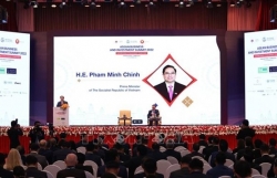 Vietnam commits to creating best business environment: PM