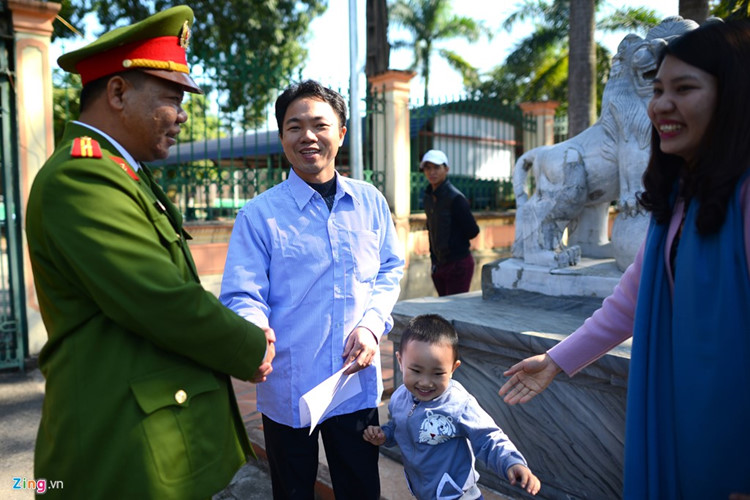 deputy pm orders release of 97 prisoners in thai nguyen