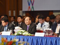 PM Phuc gives keynote address at Vietnam Business Forum