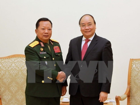 government leader hosts lao defence minister