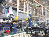 Foreign automobile part makers rush to Vietnam