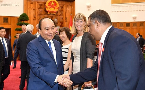 pm phuc vietnam persists with open visa policy