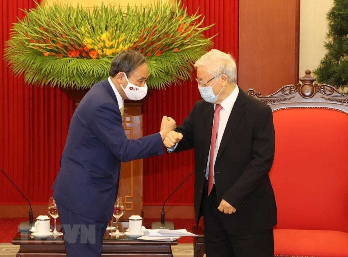 The Japanese PM pays a courtesy visit to Party General Secretary and State President Nguyen Phu Trong,  holds talks with Prime Minister Nguyen Xuan Phuc and have meetings with Nguyen Thi Kim Ngan Chairwoman of the National Assembly, and  Pham Minh Chinh, Politburo member, Secretary of the Party Central Committee and Head of the Central Organization Commission, and the Chairman of the Vietnam-Japan Friendship Parliamentary Group (Photo: VNA)