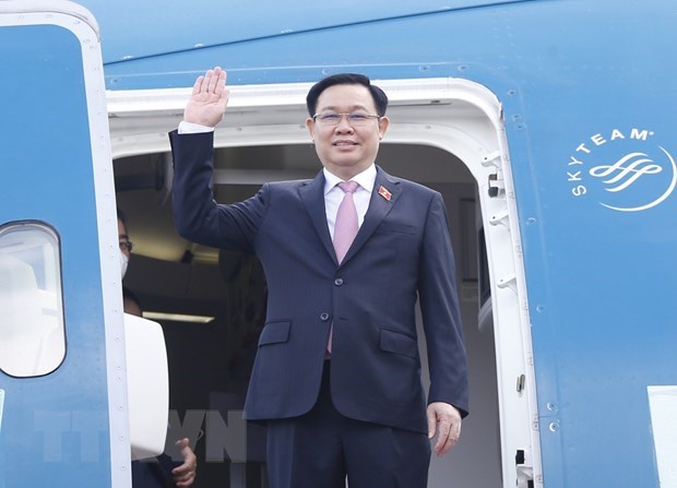 NA Chairman sets off for official visits to RoK, India hinh anh 1