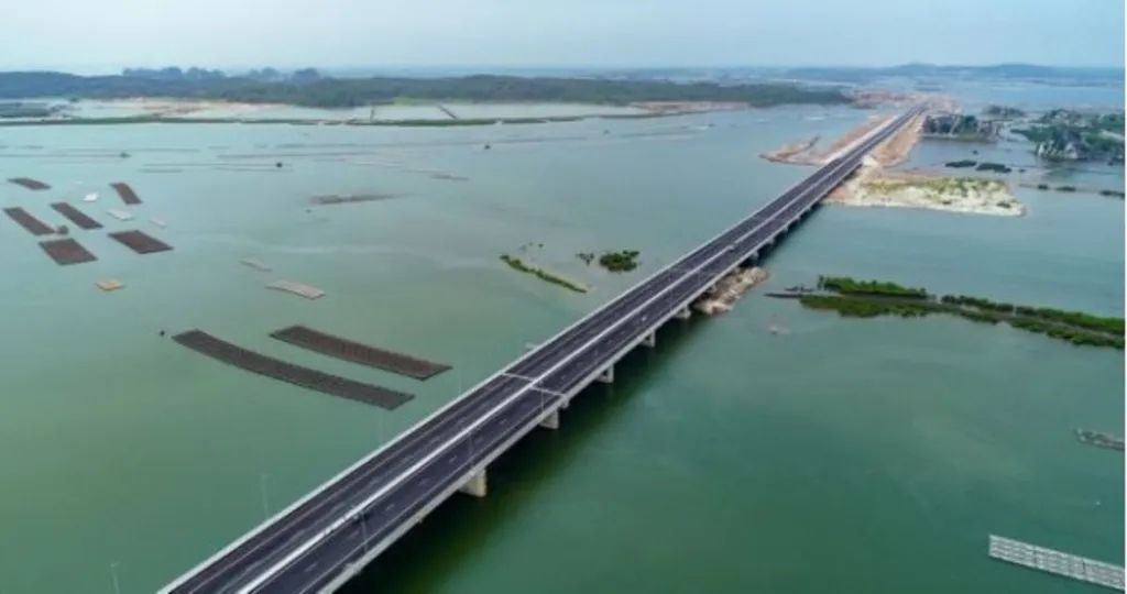 Quảng Ninh transforms thanks to developed infrastructure system