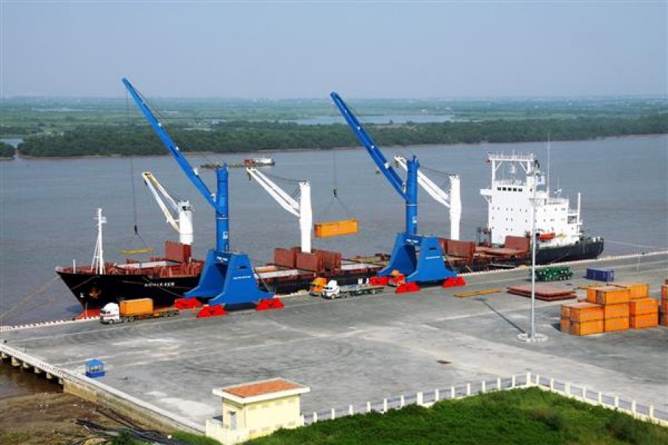 proposing coordination in maritime and customs management at ports