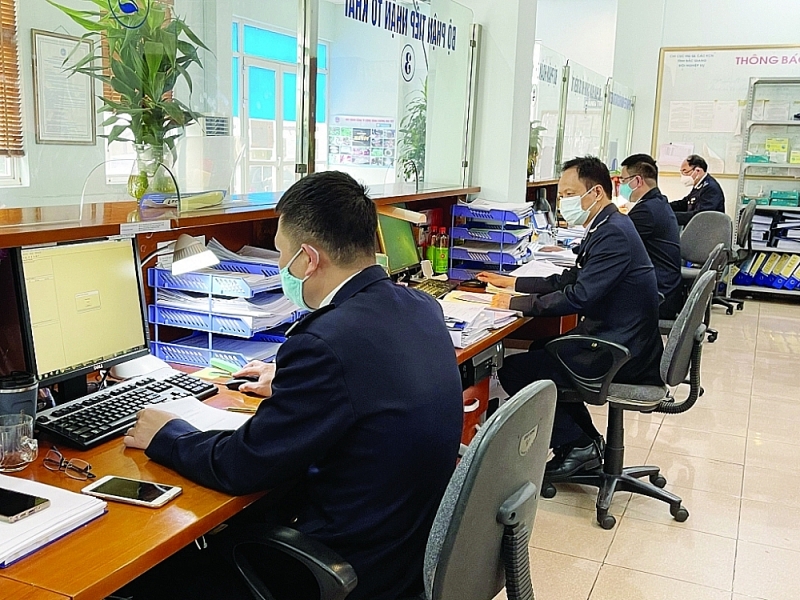 In the last months of the year, the customs branches under the Bac Ninh Customs Department are determined to achieve many targets and plans. (In the photo: Professional activities at the Customs Sub-Department managing Bac Giang industrial zones). Photo: Thanh Tung