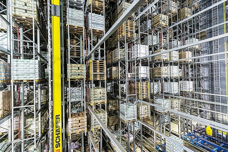 The smart warehouse of Vinamilk with European technology has a capacity of more than 27,000 pallets of goods. Photo: X.HEAR