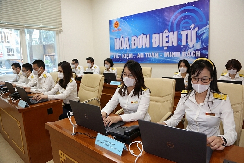 E-invoice deployment centre (General Department of Taxation). Photo: Thùy Linh