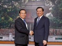 Enhance cooperation with Laos in finance