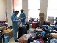 Mong Cai Customs completes clearance procedures for exporting 1.5 million gauze masks