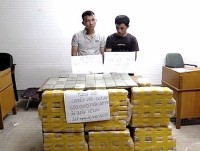 Arrest 2 persons transporting 600,000 tablets of synthetic narcotics and 36 bars of heroin