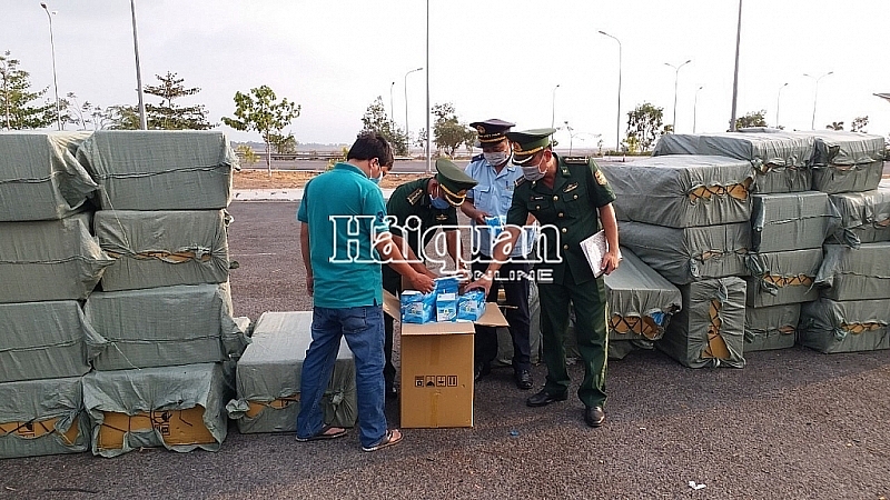 truck transporting illegal masks seized