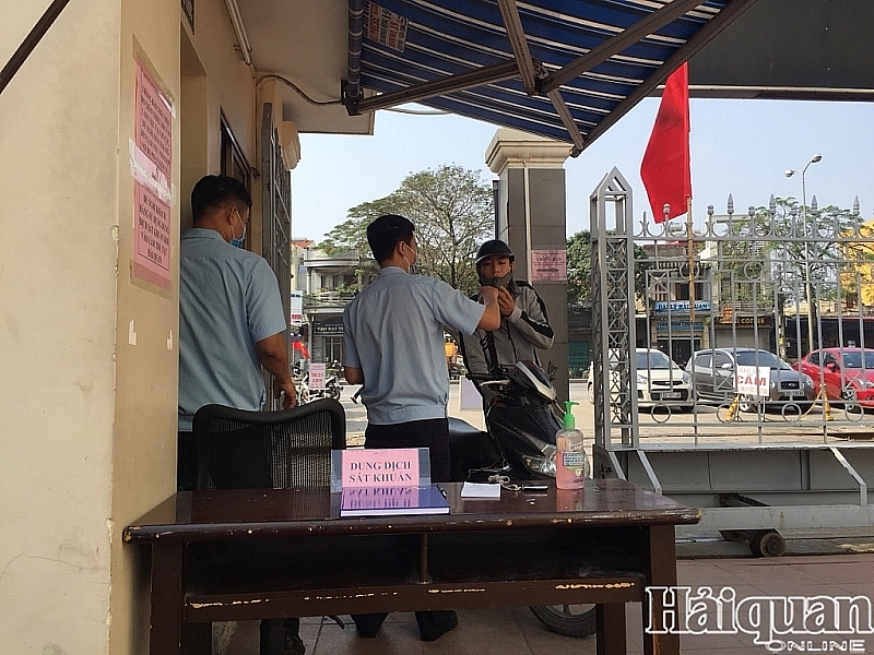 prevention of covid 19 hai phong customs measures body temperature at customs branches