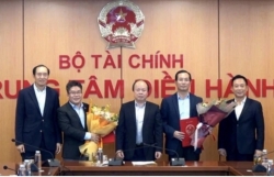 Appointing leaders of Vietnam Exchange and Hanoi Stock Exchange