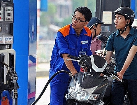 The reduction of environmental protection tax on gasoline, oil and grease does not violate international commitments on the environment to which Vietnam is a member. Source: Internet