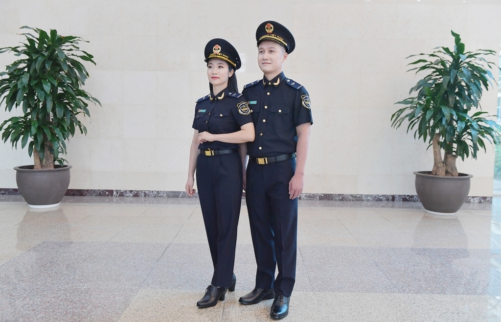Customs force will use new uniform from April 1
