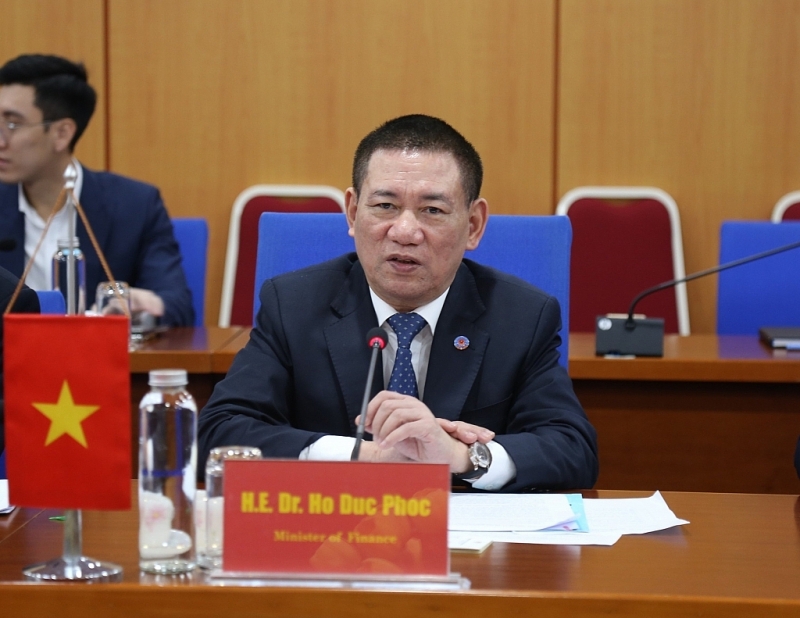 Minister of Finance Ho Duc Phoc made a speech at the working session.