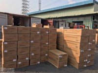 Five containers of Chinese goods without label detained