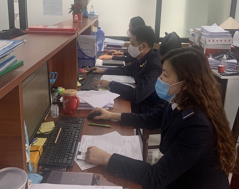 hanoi customs sees decrease in revenue collection of first quarter many solutions have been deployed synchronously