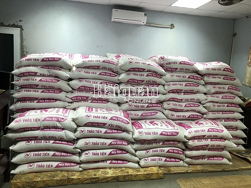 More than 14 tonnes of smuggled rice valued at nearly VND 130 million