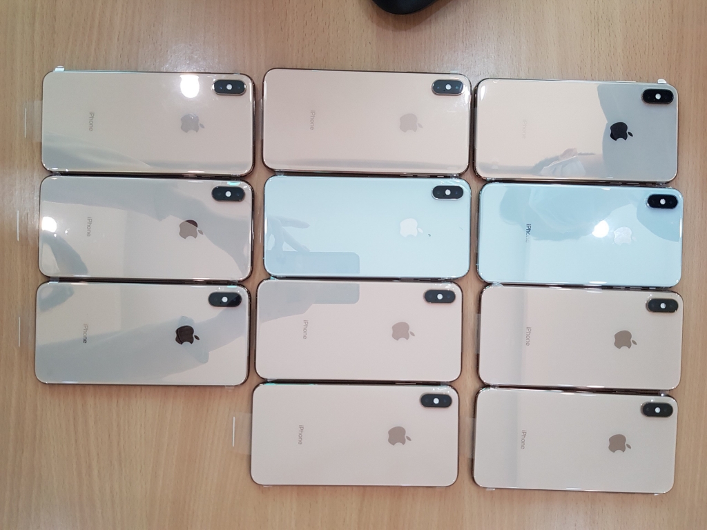 A car found transporting smuggled iPhones