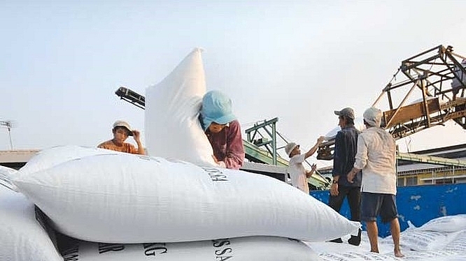 allowed to export sticky rice on market demand in april
