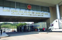 Lao Cai Customs copes with difficulties in revenue collection