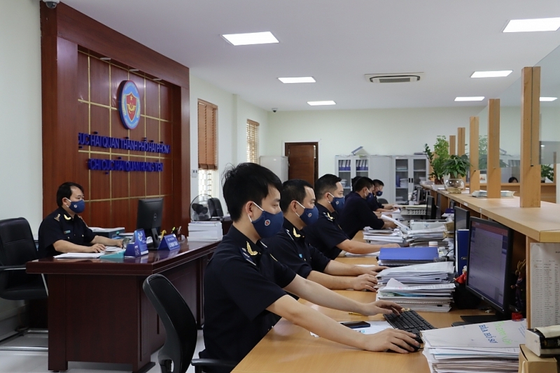 Professional actitivites at Hung Yen Customs Branch (Hai Phong Customs Department). Photo: T.Bình
