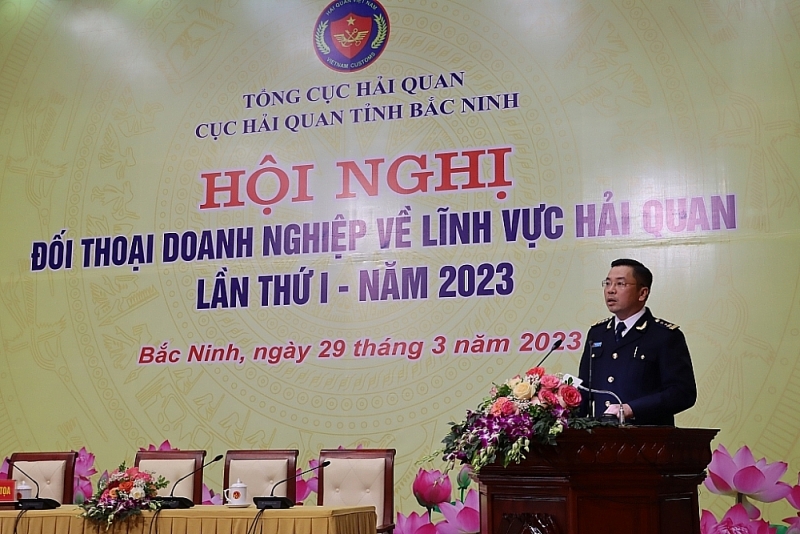 Director of Bac Ninh Customs Department Tran Duc Hung delivered the opening speech. Photo: Quang Hùng