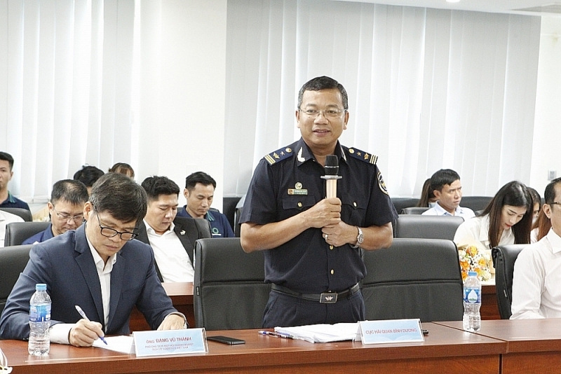 Mr. Nguyen Thanh Binh, Deputy Director of Binh Duong Customs Department commented. Photo: C.L