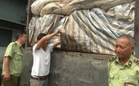 70 tonnes of smuggled sugar were camouflaged under waste bags