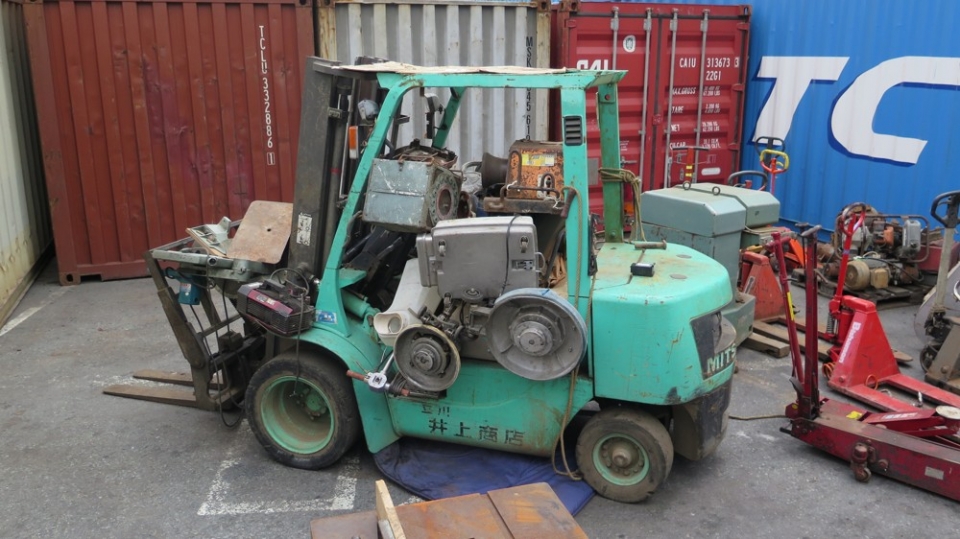 seized a container of used machine at cat lai port