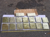 Quang Ninh Customs coordinates to seize 16 bricks of heroin